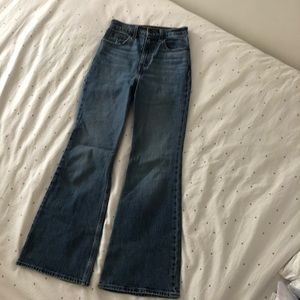*LEVI’S* 70’s high flare jeans/ size 25